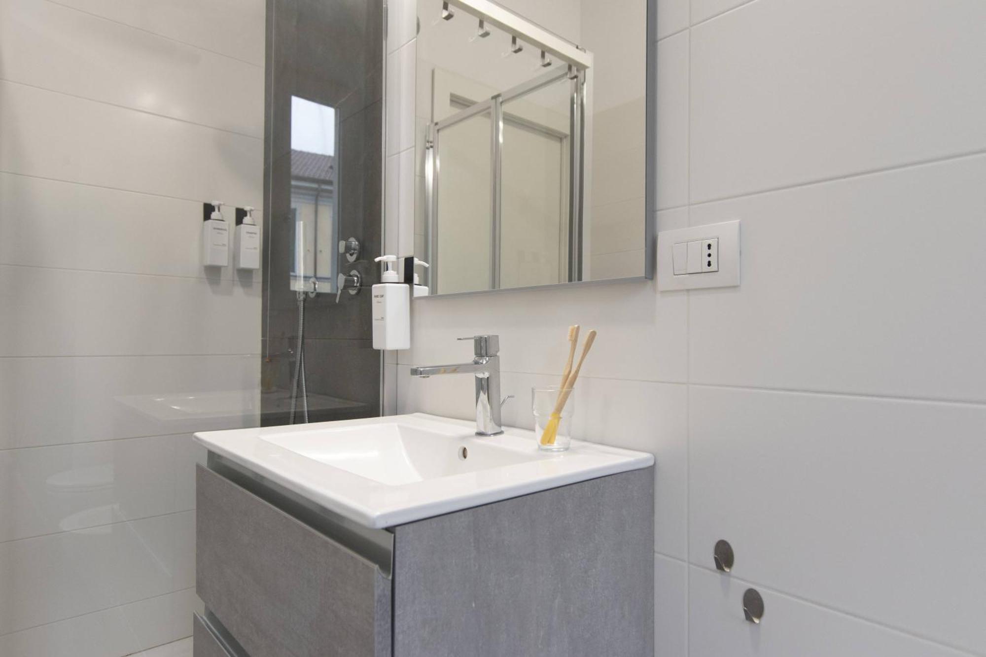 We Home - Premuda Boutique, Milano Bagian luar foto